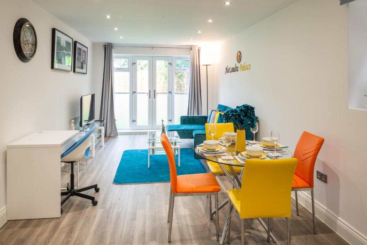 The 'Pinky' - Beautiful 1 Bed Apartment In Hatfield - Free Parking - Near Uni & Business Park - Big Savings On Long Stays Dış mekan fotoğraf