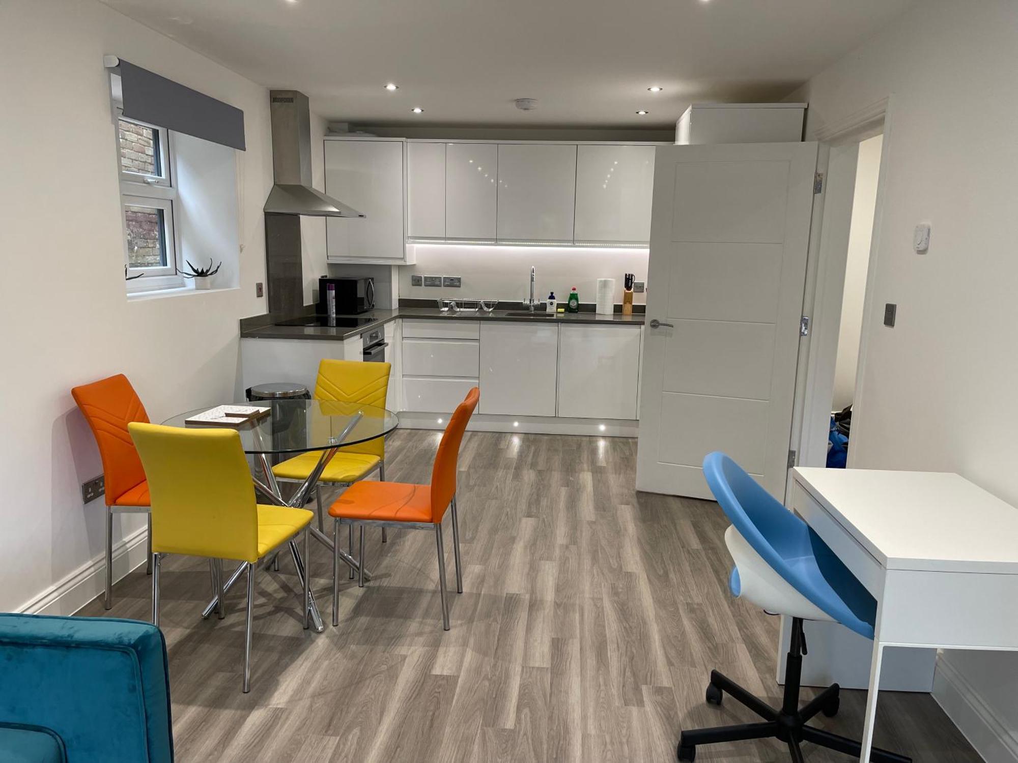 The 'Pinky' - Beautiful 1 Bed Apartment In Hatfield - Free Parking - Near Uni & Business Park - Big Savings On Long Stays Dış mekan fotoğraf